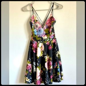 EUC Windsor black floral cocktail dress